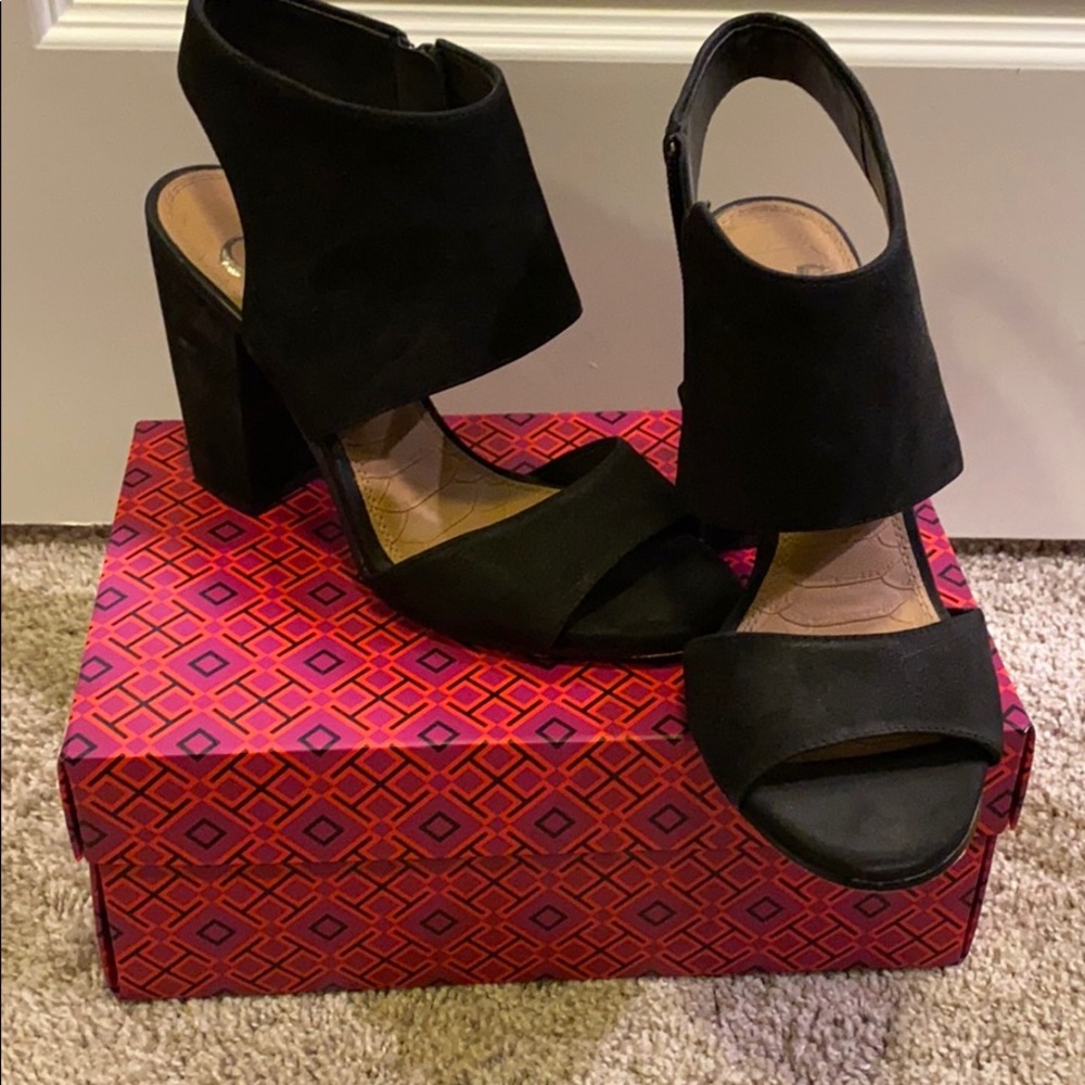Gianni Bini opened toe heel